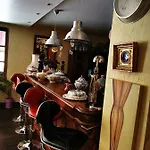Bar B'rock 3*