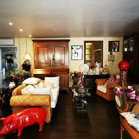 Bar B'rock Hotel 3*